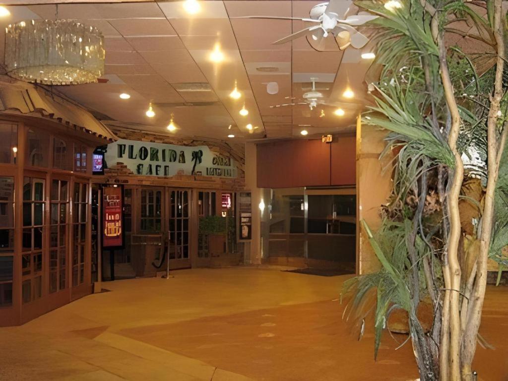 拉斯维加斯 夏利马尔青年旅馆酒店 外观 照片